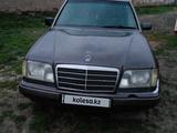 Mercedes-Benz E 220 1993 года за 1 750 000 тг. в Тараз