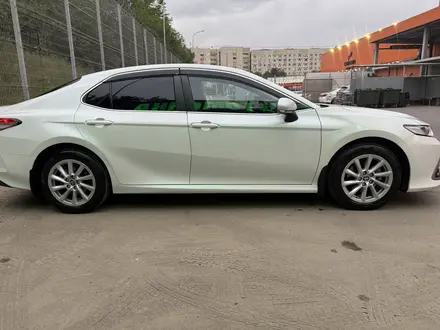 Toyota Camry 2021 года за 13 000 000 тг. в Алматы – фото 3