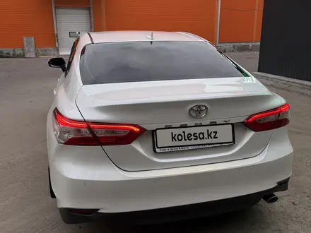 Toyota Camry 2021 года за 13 000 000 тг. в Алматы – фото 6