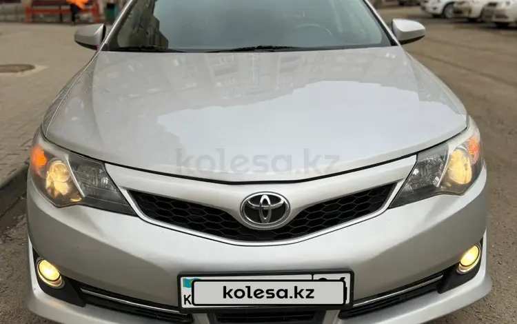 Toyota Camry 2013 года за 8 600 000 тг. в Актобе