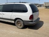 Dodge Caravan 1998 года за 550 000 тг. в Кульсары – фото 4