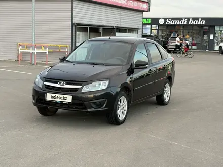 ВАЗ (Lada) Granta 2190 2015 года за 2 350 000 тг. в Семей – фото 2