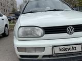 Volkswagen Golf 1995 года за 1 800 000 тг. в Астана – фото 2