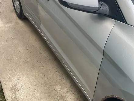 Hyundai Elantra 2019 года за 5 500 000 тг. в Атырау – фото 3