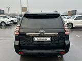 Toyota Land Cruiser Prado 2022 года за 40 000 000 тг. в Шымкент – фото 2