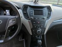 Hyundai Santa Fe 2018 года за 9 000 000 тг. в Актобе
