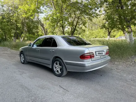 Mercedes-Benz E 260 2000 года за 3 000 000 тг. в Караганда – фото 5