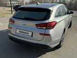 Hyundai i30 2023 годаүшін11 700 000 тг. в Астана – фото 4