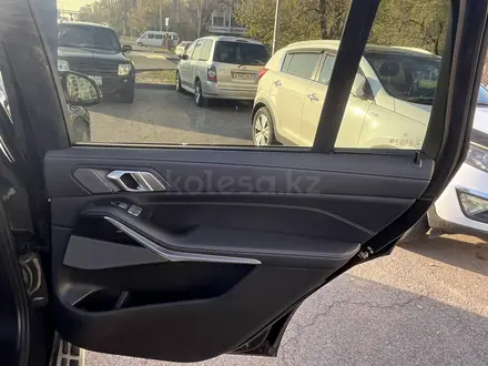 BMW X7 2021 года за 40 000 000 тг. в Алматы – фото 11