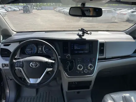 Toyota Sienna 2016 года за 11 842 000 тг. в Алматы – фото 13