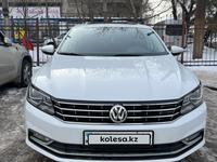 Volkswagen Passat 2017 года за 8 000 000 тг. в Алматы