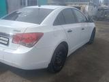 Chevrolet Cruze 2011 года за 3 300 000 тг. в Астана – фото 2