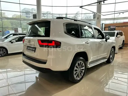 Toyota Land Cruiser Luxe 2026 года за 64 660 000 тг. в Усть-Каменогорск – фото 3