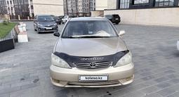 Toyota Camry 2004 годаүшін3 500 000 тг. в Усть-Каменогорск