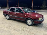 Volkswagen Passat 1993 годаfor1 485 000 тг. в Жезказган