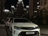 Toyota Camry 2018 года за 16 500 000 тг. в Актау – фото 2