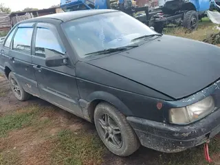 Volkswagen Passat, 1990