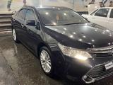 Toyota Camry 2015 годаүшін10 200 000 тг. в Экибастуз – фото 2