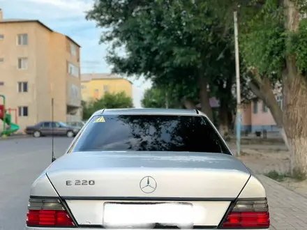 Mercedes-Benz E 220 1993 года за 1 800 000 тг. в Алматы – фото 4