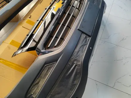 Chevrolet TrailBlazer 2019г. Бампер передний оригинал за 365 000 тг. в Алматы – фото 6