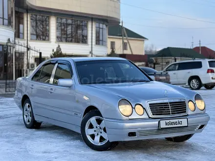 Mercedes-Benz E 230 1996 года за 2 200 000 тг. в Тараз