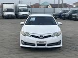 Toyota Camry 2014 года за 6 150 000 тг. в Атырау – фото 2