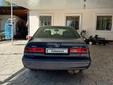 Toyota Camry 1998 года за 3 500 000 тг. в Тараз – фото 5