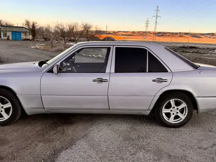 Mercedes-Benz E 230 1991 года за 1 300 000 тг. в Алматы – фото 4