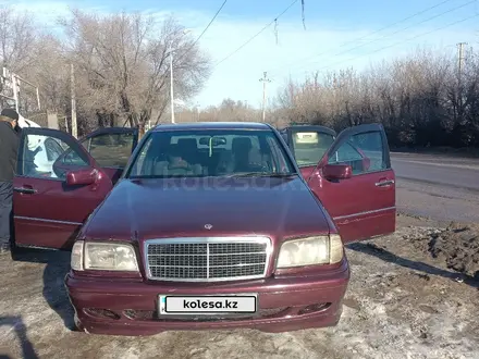 Mercedes-Benz C 200 1997 года за 1 800 000 тг. в Алматы