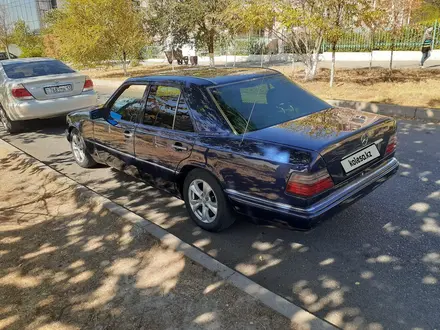 Mercedes-Benz E 200 1993 года за 1 400 000 тг. в Шымкент