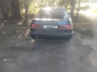 Toyota Carina E