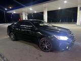 Toyota Camry 2015 года за 11 800 000 тг. в Костанай