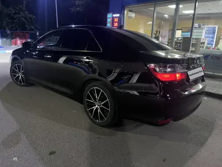 Toyota Camry 2015 года за 11 800 000 тг. в Костанай – фото 7