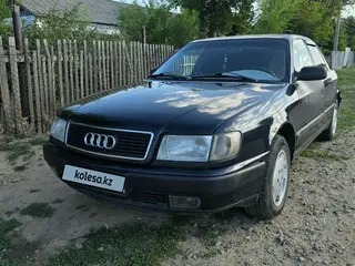 Audi 100