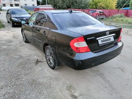 Toyota Camry 2004 года за 4 650 000 тг. в Актобе – фото 4