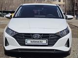 Hyundai i20 2023 года за 7 550 000 тг. в Астана – фото 2