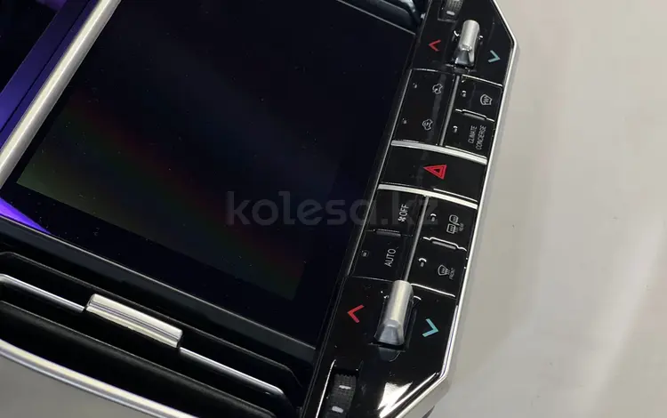 Монитор на Land Cruiser 300 дизайн Lexus LX600 за 500 000 тг. в Алматы