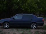 Volkswagen Vento 1993 года за 1 500 000 тг. в Караганда