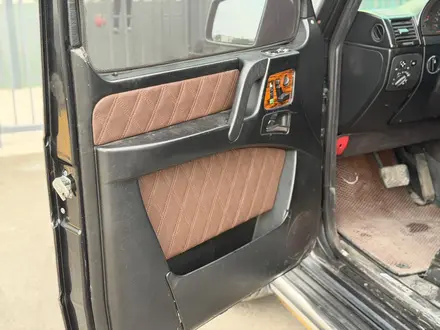 Mercedes-Benz G 55 AMG 2002 года за 13 000 000 тг. в Алматы – фото 19