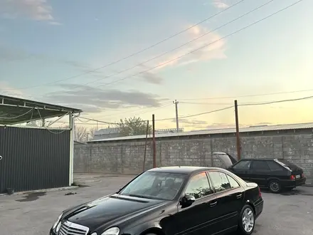 Mercedes-Benz E 220 2002 года за 3 400 000 тг. в Шымкент – фото 5