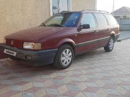 Volkswagen Passat 1993 годаүшін1 300 000 тг. в Атырау