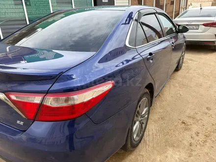 Toyota Camry 2015 года за 5 100 000 тг. в Жанаозен – фото 2