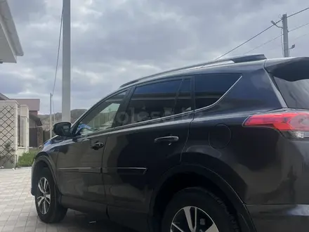 Toyota RAV4 2018 года за 13 200 000 тг. в Усть-Каменогорск – фото 21