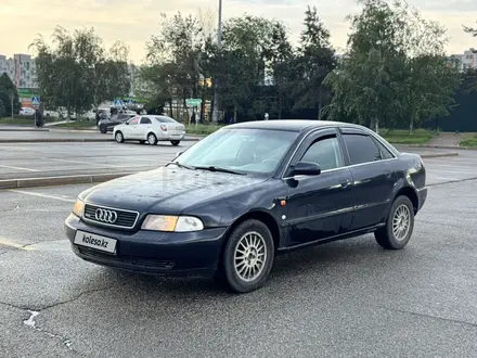 Audi A4 1996 года за 800 000 тг. в Алматы – фото 2