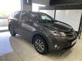 Toyota RAV4 2015 года за 11 500 000 тг. в Уральск – фото 3