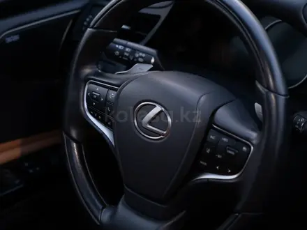 Lexus ES 250 2022 года за 30 600 000 тг. в Алматы – фото 11