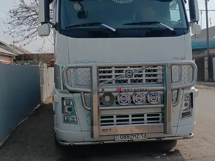 Volvo  FH 2004 года за 25 500 000 тг. в Жетысай – фото 4