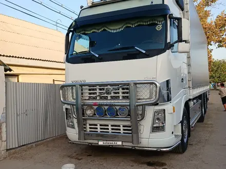 Volvo  FH 2004 года за 25 500 000 тг. в Жетысай – фото 6