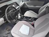 Hyundai Sonata 2016 года за 4 200 000 тг. в Уральск – фото 2
