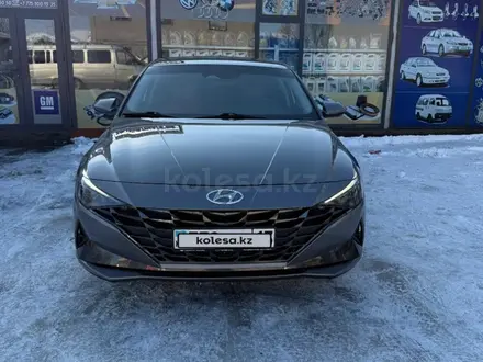 Hyundai Elantra 2021 года за 9 400 000 тг. в Шымкент